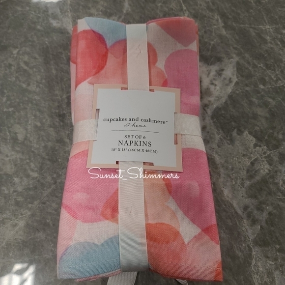 6pc set cupcakes & cashmere watercolor valentine hearts cloth dinner Napkins New - Picture 1 of 4
